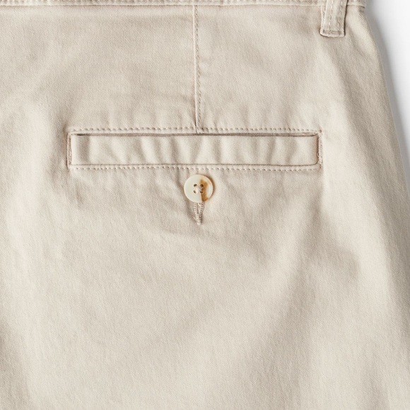 NWT Men’s Chino Shorts in Black and Beige - Size 33 - Picture 4 of 4